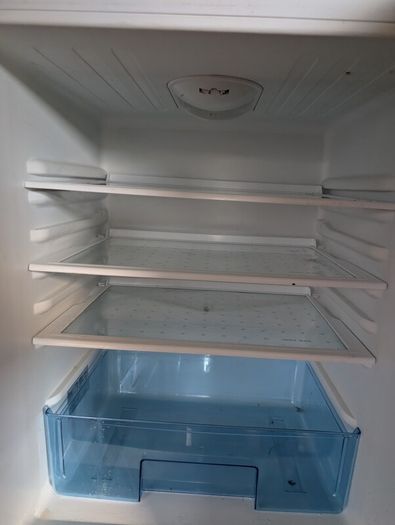 Servis Fridge Freezer
