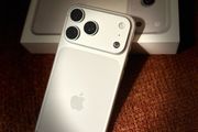 iPhone 17 Pro Max 256GB Silver Like New  Mint Condition (95% Battery Health)
