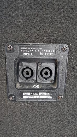 Mackie 808M powered mixer with pair of Carlsbro Beta 115 speakers