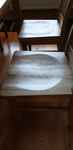 Solid Oak Dining Room Table & Chairs