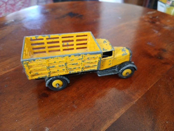 Dinky Cattle Truck