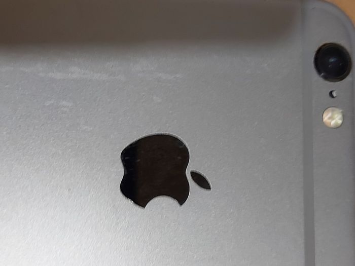 Apple Iphone 6s, 64GB, Battery Life 100%, activation Locked, excellent cosmetic condition