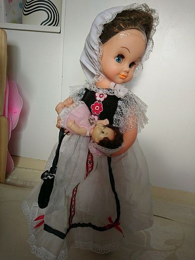 musical doll