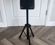 tattoo tattoo arm rest