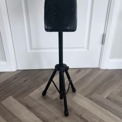 tattoo tattoo arm rest
