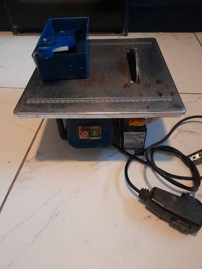 Wet tile cutter 600w excellent cond