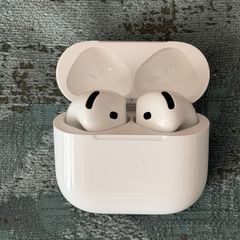 Apple AirPods 4 with ANC