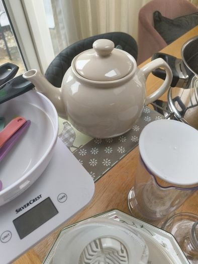 kitchen bric-a-brac