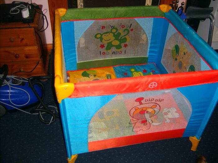 baby travel cot