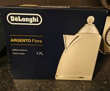 Delonghi Argento Flora Kettle