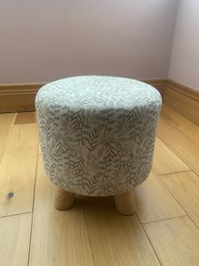 Small foot stool