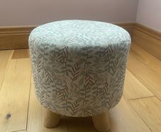 Small foot stool