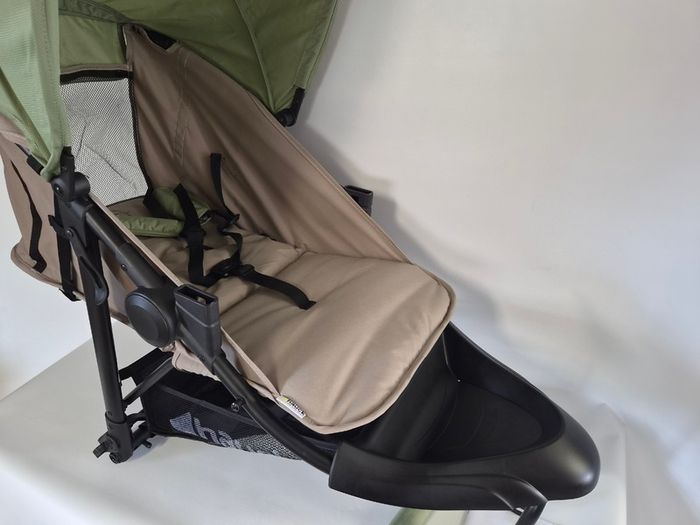 Hauck Runner Olive - Black -Robust Tricycle Buggy with Pneumatic Wheels