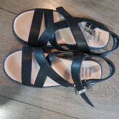 kids sandals
