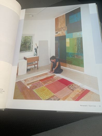 Connected Cloth: Creating Collaborative Textile Projects