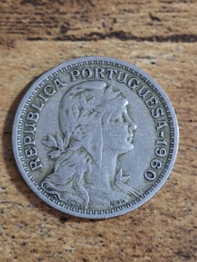 Portugal 1960, 50 Centavos Coin - free standard postage