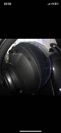 AKG K371 BT Bluetooth Professional Headphones with cable audio brand new