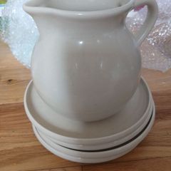 jug and 4 plates