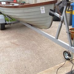 Boat trailer