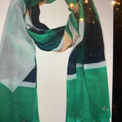 SAMOON BARGAIN PRICE. New Light Weight Scarf In Jade Green Dark Navy Beige And White .length Is 180 Cm