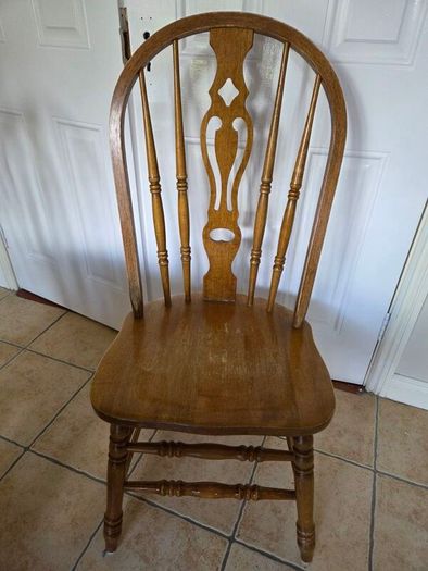 Solid Wood Round Table & Chairs