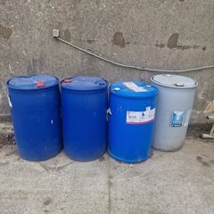200 litre plastic barrels 15 a piece