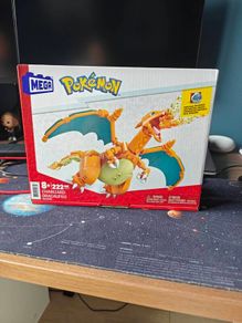 Pokemon Charizard Mega Building Set