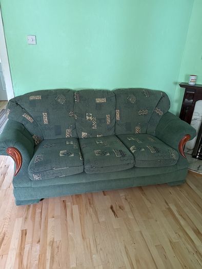 3 seater sofa and 2 armchairs