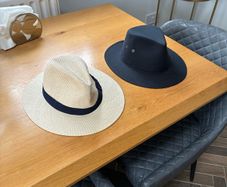 2 Mens Hats.