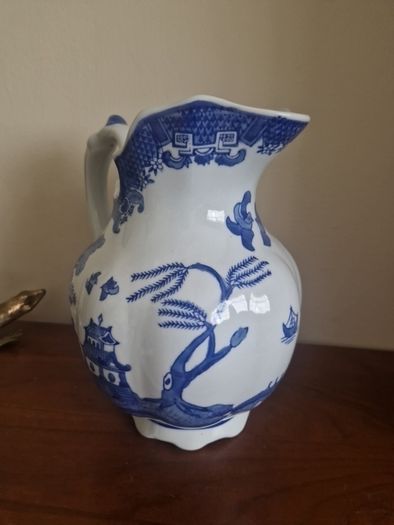 oriental jug