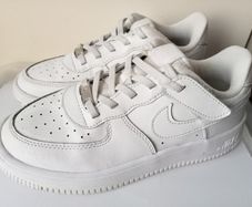 Nike Air Force 1 Junior Trainers