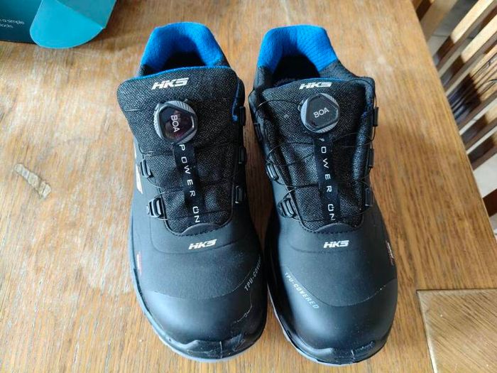 Safety shoes