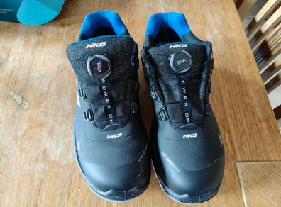 Safety shoes
