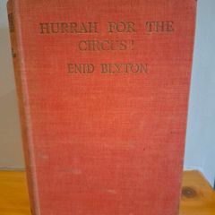 Enid Blyton Hurrah for the Circus