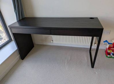Desk with 2 drawers. Good condition.