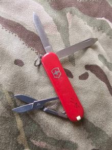 Vintage Victorinox Classic Sd 58mm Swiss Army Knife Keychain tool