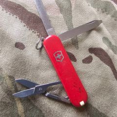 Vintage Victorinox Classic Sd 58mm Swiss Army Knife Keychain tool