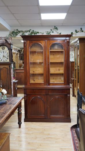 Antique Mahogany Bookcase / Display Cabinet