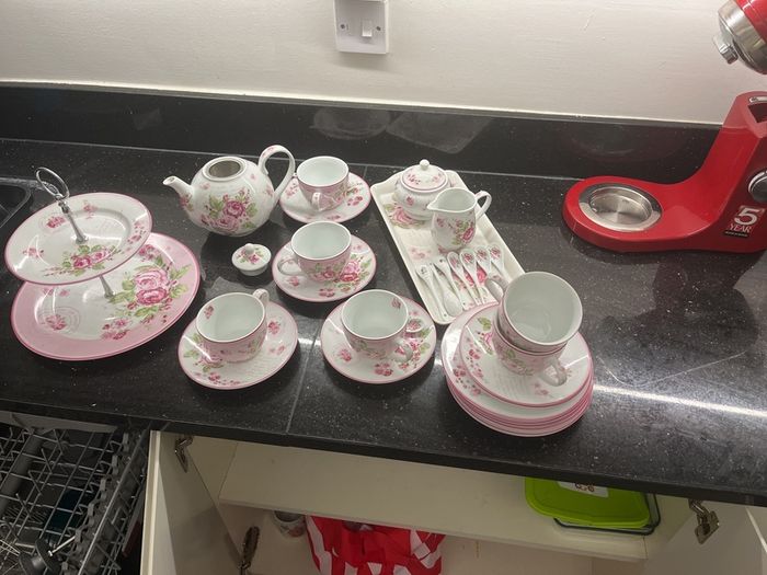 Dunnes Stores Matching Tea Set