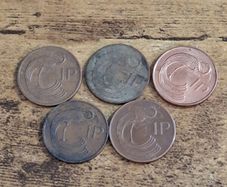Ireland , 5 x 1 Penny coin - free standard postage
