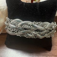 Bracelet. Vintage 90s Chunky Silver Statement Bracelet