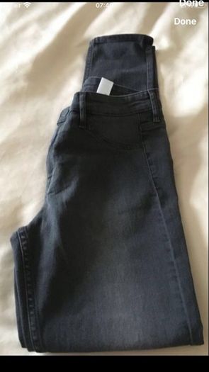 Ladies jeans W28"x L32"