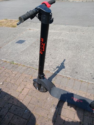 Electric scooter