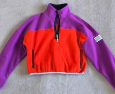 Gym plus coffee cropped fleece top size s