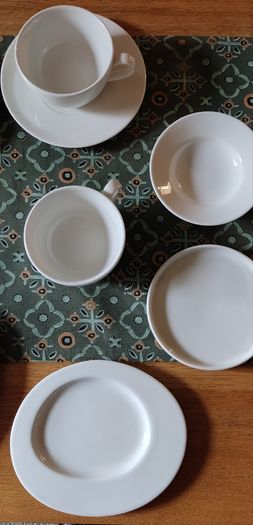 RAK Porcelain Restaurant/Hotel Quality Dinnerware 20 Pieces + Bag
