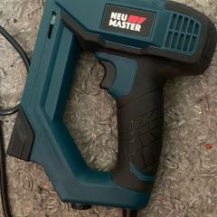 staple gun
