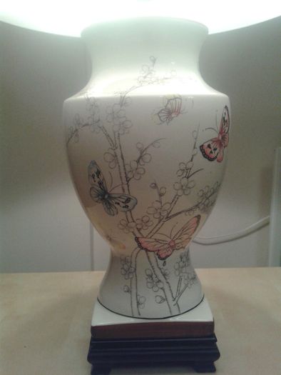 Tara Pottery Lamp - As New