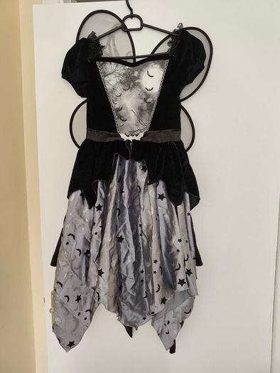 girl Halloween costume