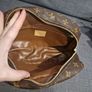 Louis Vuitton wash bag Image 8