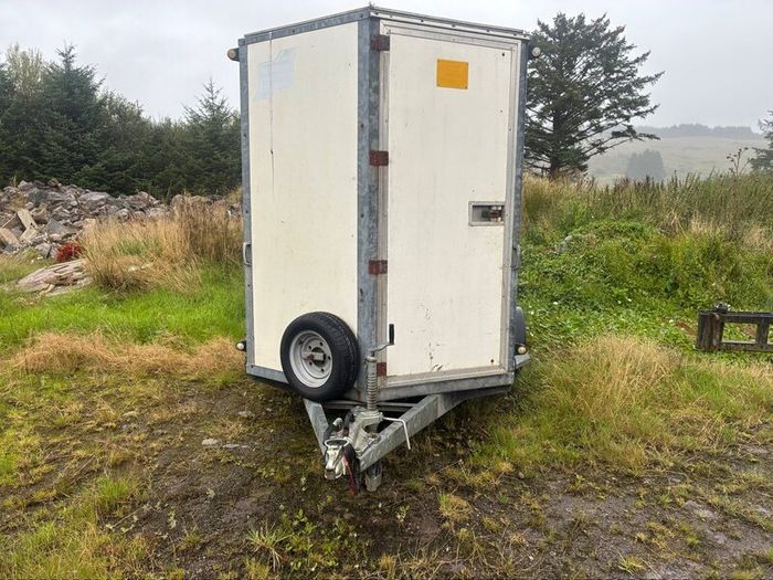 Trailer
